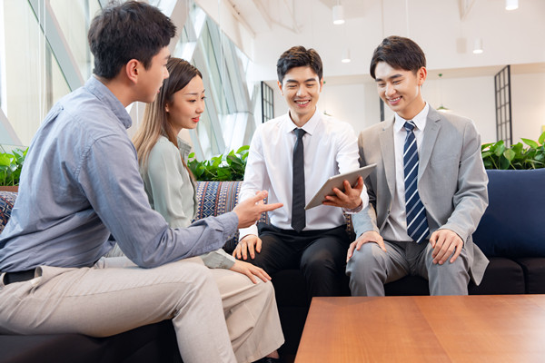 年度經(jīng)營計劃：聚焦核心業(yè)務(wù)，提升核心競爭力