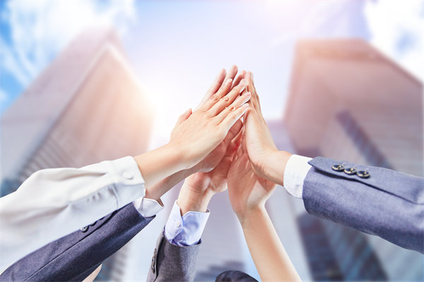 立足企業(yè)實際，制定可行經(jīng)營計劃，確保企業(yè)穩(wěn)健前行