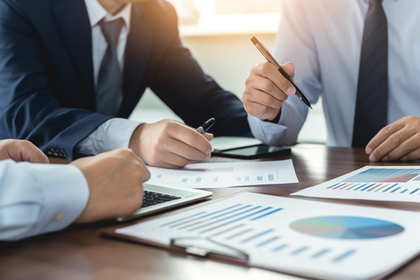 企業(yè)設(shè)立預(yù)算管理小組是不是由個人組建的？
