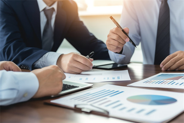 如何在快速變化的市場中精準定位企業(yè)戰(zhàn)略方向？