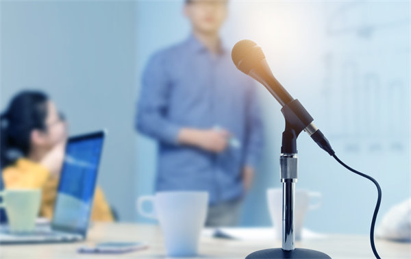 企業(yè)文化如何深度融合HR管理，增強(qiáng)團(tuán)隊(duì)凝聚力？