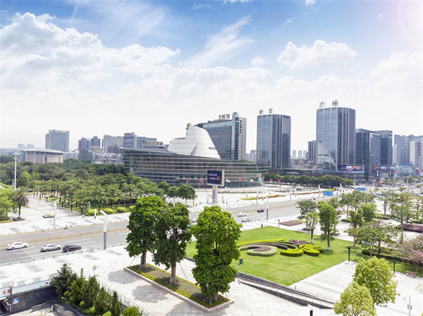東莞企業(yè)成長(zhǎng)路上，管理咨詢?nèi)绾纬蔀榧铀倨鳎? title=