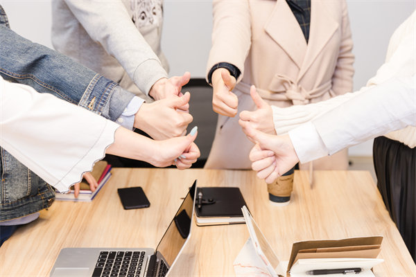 跨地域企業(yè)，如何制定統(tǒng)一的薪酬標(biāo)準(zhǔn)和政策？