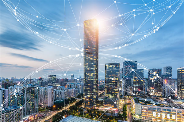 在全球化競爭中，企業(yè)如何制定有效的戰(zhàn)略管理策略？