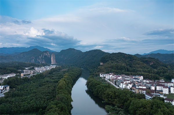 麗水戰(zhàn)略咨詢(xún)公司如何為企業(yè)規(guī)劃長(zhǎng)遠(yuǎn)藍(lán)圖？