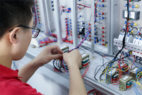 哪些行業(yè)人才火爆就業(yè)市場？人力資源管理有何啟發(fā)？