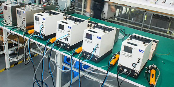 全自動(dòng)鎖螺絲機(jī)廠家哪家好，選堅(jiān)豐電子